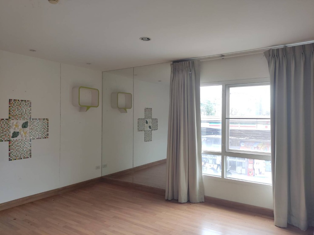 ขายคอนโดรัชดา ห้วยขวาง : ขาย คอนโด กรีเน่ สุทธิสาร 🔥 ขายคอนโดราคาดี! กรีเน่ สุทธิสาร ทำเลเด่น ห้องใหญ่ 50.83 ตร.ม. อาคาร 1 ชั้น 2 🔥