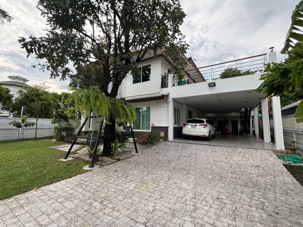 For RentHouseRamkhamhaeng, Hua Mak : For rent, detached house, Lat Phrao 2, land 200 wa, 3 bedrooms, newly renovated, only 1 km to CDC.