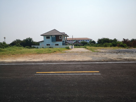 For SaleLandLop Buri : Land for sale, 40 sq m, 50 meters from the main road, suitable for building a house, Lopburi, Phatthana Nikhom, Chong Sarika, Soi Suan Yen Chit