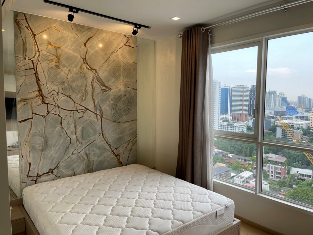 For SaleCondoSukhumvit, Asoke, Thonglor : Call : 064-992-8997 For Sale Condo HQ Thonglor @BTS Thong Lo, 50 sq.m 1 Bedroom 22nd floor, Clear View, Fully furnished, Ready to move in