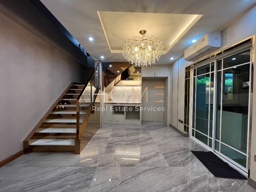 ขายทาวน์โฮมโชคชัย4 ลาดพร้าว71 : ทาวน์โฮม สเปซ ลาดพร้าว - เหม่งจ๋าย / 6 ห้องนอน (ขาย), Space Ladprao - Mengjai / Townhome 6 Bedrooms (FOR SALE) TPM159