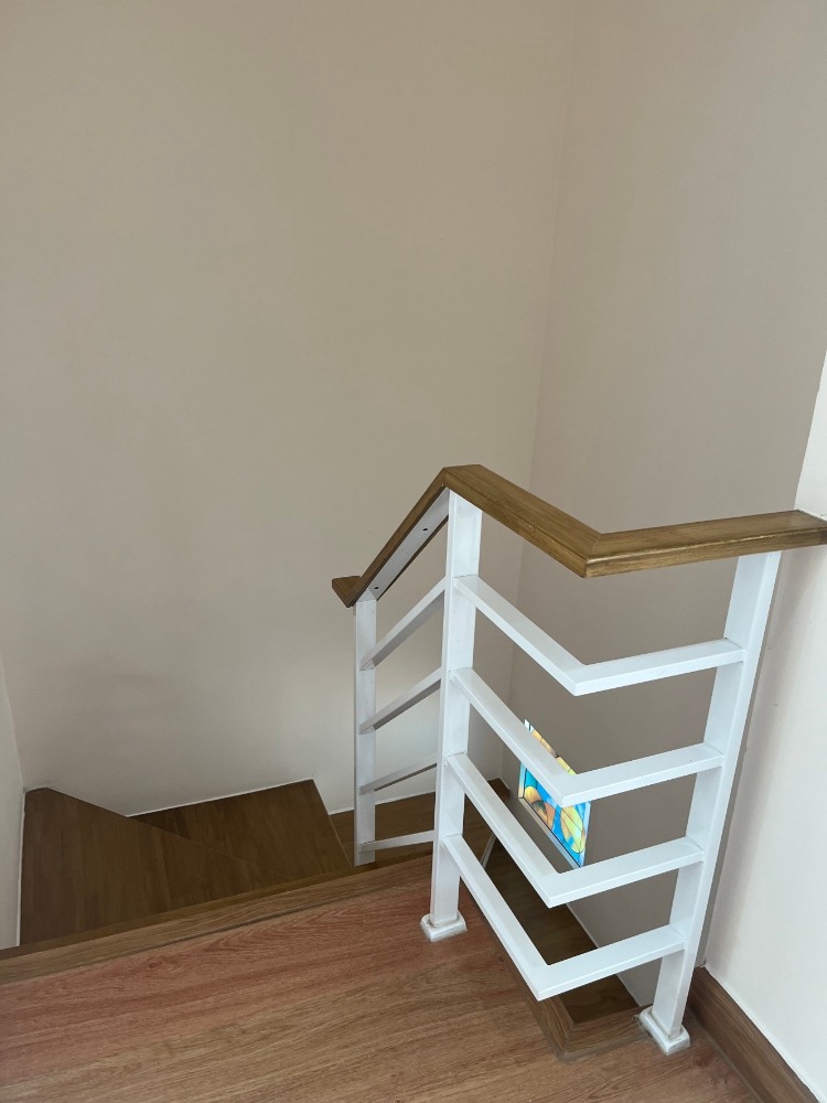 For SaleTownhomePattanakan, Srinakarin : P-2499 Urgent sale! Golden Town 2 On Nut-Pattanakarn, beautiful house, good location, convenient travel.