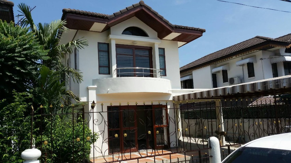 For RentHousePathum Thani,Rangsit, Thammasat : For rent: 2-storey detached house, Supalai Buri Khlong Si, 8,000 baht per month