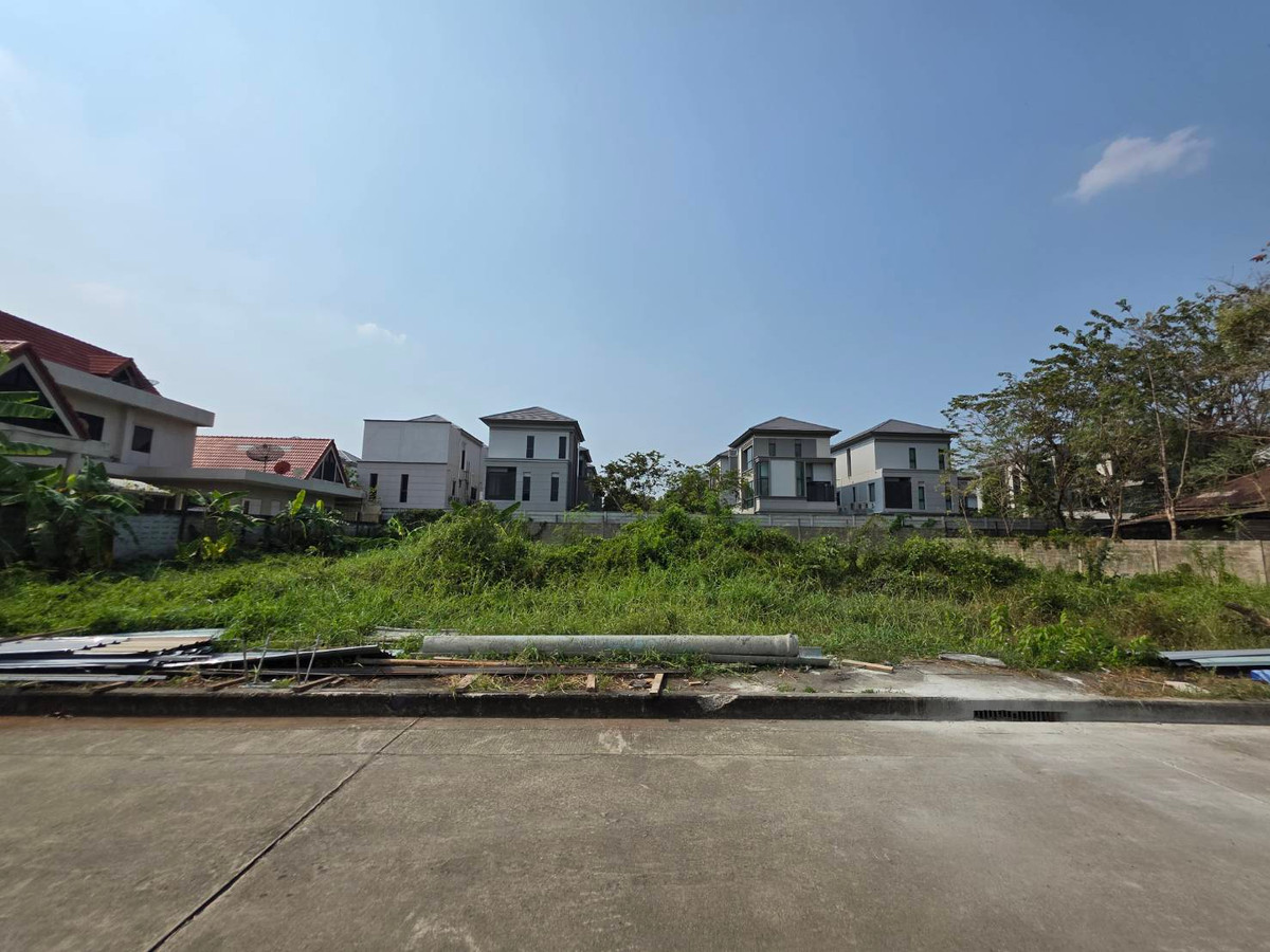 ขายบ้านพัฒนาการ ศรีนครินทร์ : Land for sale in Panya Village Pattanakarn 30: 297sqwah 53,500,000 Am: 0656199198