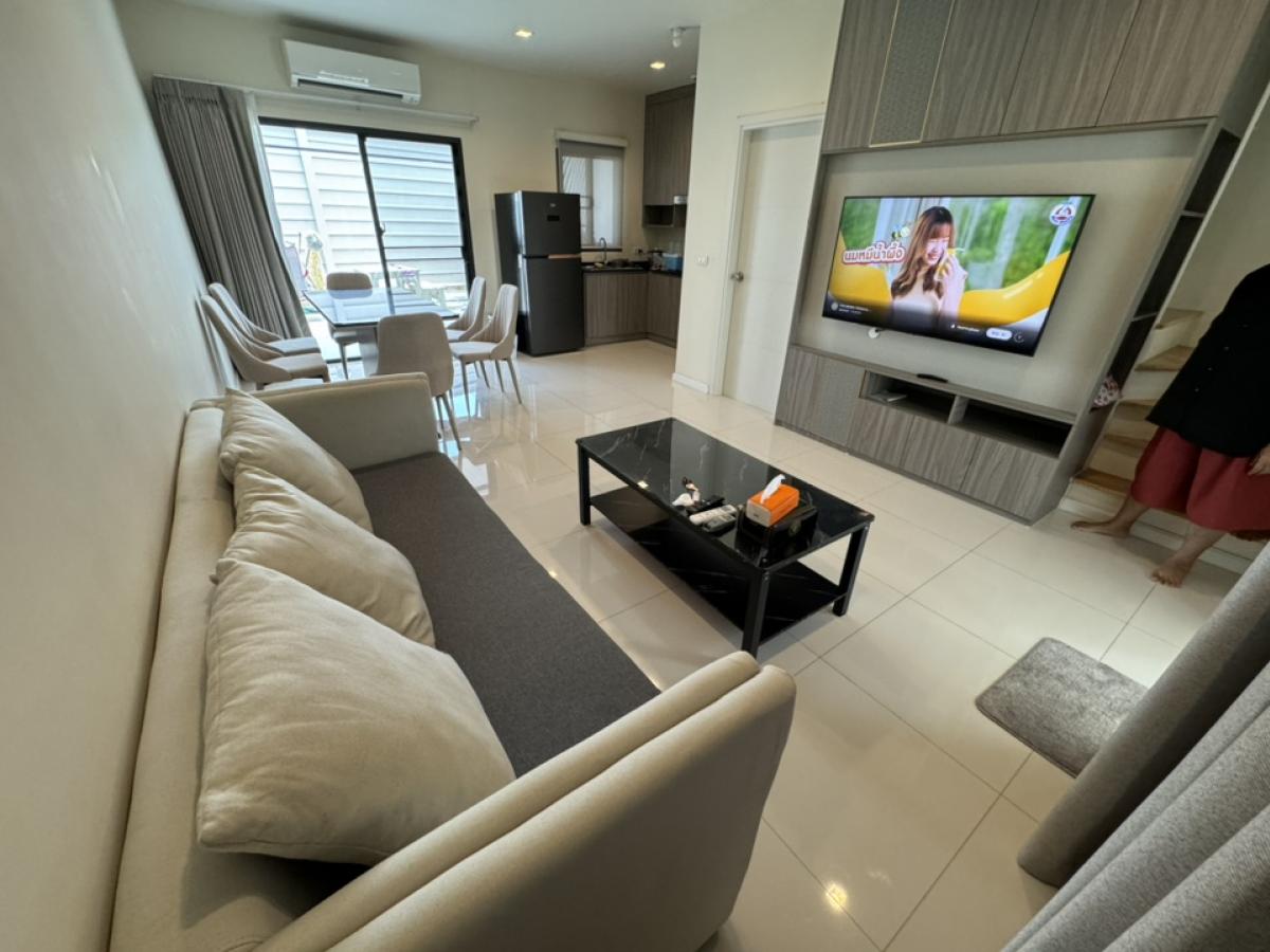 ให้เช่าทาวน์โฮมพัฒนาการ ศรีนครินทร์ : Rent Eigen พัฒนาการ99 พรีเมี่ยมทาวโฮม เดินทางสะดวก