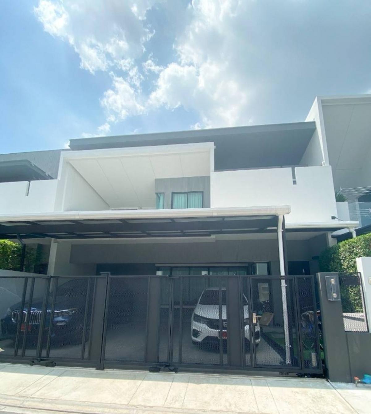 ขายบ้านบางนา แบริ่ง ลาซาล : วีเว่ Vive Bangna Km.7 บ้านเปล่าพร้อมขนเฟอร์เข้าอยู่ราคาดีที่สุดในโครงการ ‼️ (H1215)ติด Mega บางนาเพียง 800 เมตร‼️