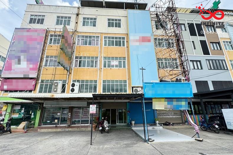 For SaleShop HousePathum Thani,Rangsit, Thammasat : Commercial building for sale, 4.5 floors, 23.40 square meters, Soi Lam Luk Ka 11, Lam Luk Ka Road.