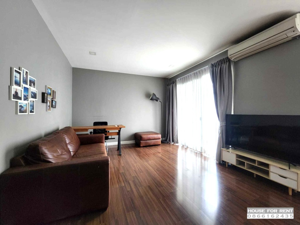 For RentTownhomeOnnut, Udomsuk : Town Avenue Srinakarin Village, Soi On Nut 68, 3-story townhome, 2 bedrooms, 4 bathrooms, 1 walk-in closet, 1 living room, 1 living room, fully furnished, ready to move in.