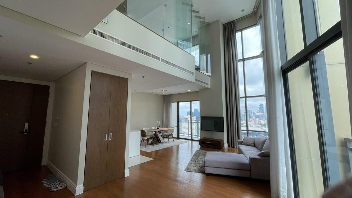ให้เช่าคอนโดสุขุมวิท อโศก ทองหล่อ : Brights 24 3bedroom duplex 189sqm for rent only 130,000 please contact 0816878954