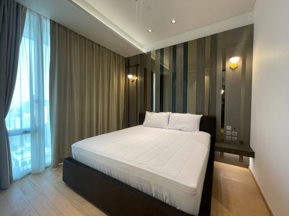 For RentCondoWitthayu, Chidlom, Langsuan, Ploenchit : 1 bedroom, high floor, rare room, ready to move in.