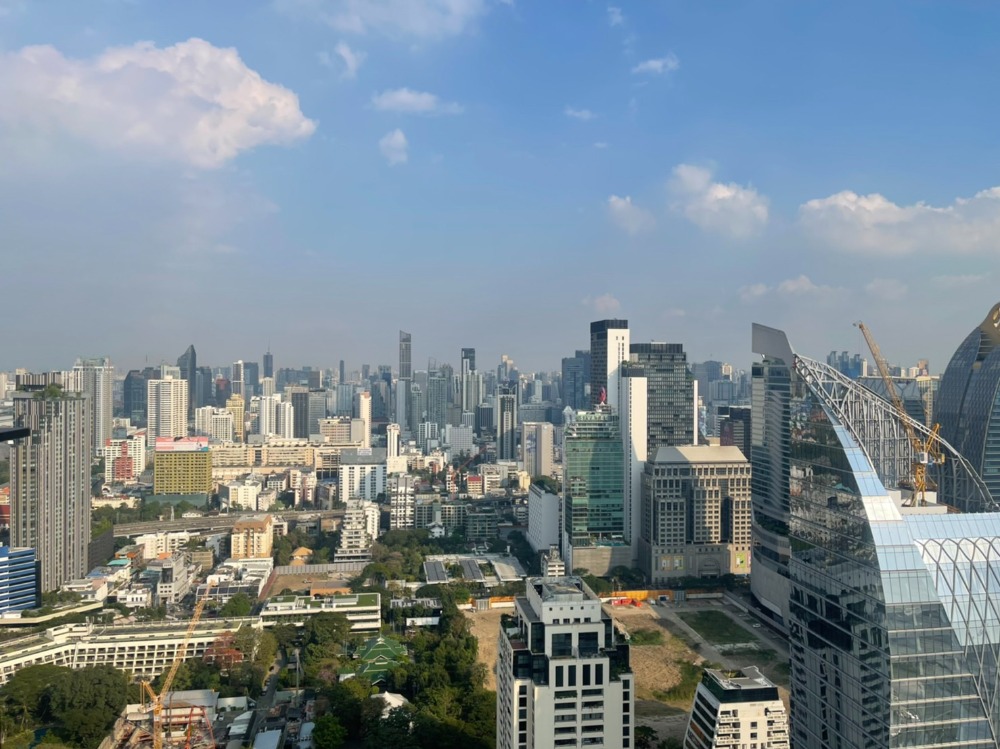 For RentCondoWitthayu, Chidlom, Langsuan, Ploenchit : 1 bedroom, high floor, rare room, ready to move in.