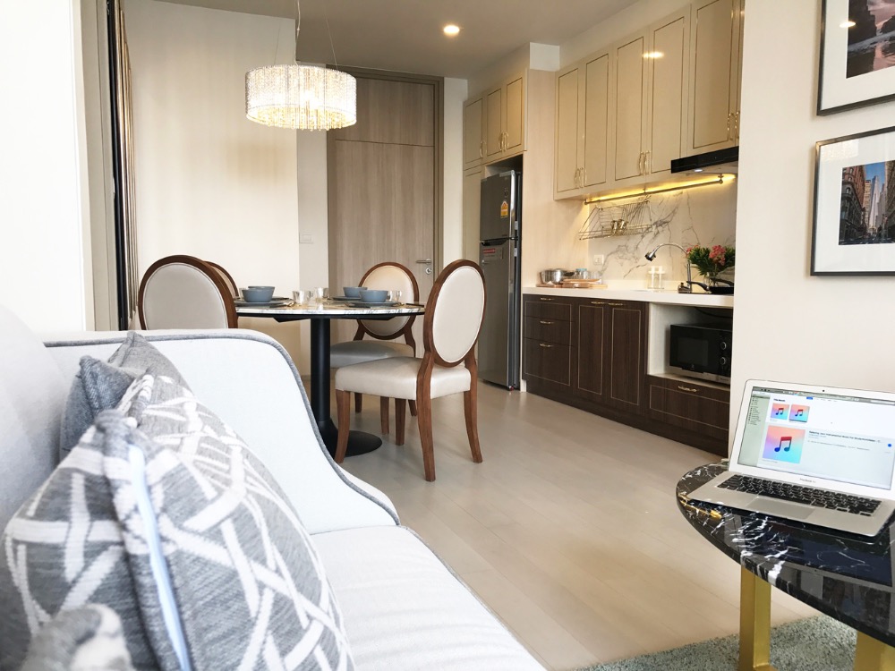 ให้เช่าคอนโดวิทยุ ชิดลม หลังสวน : ปล่อยเช่า noble Ploenchit แบบ one bedroom ห้องใหญ่ 56 ตร.ม.