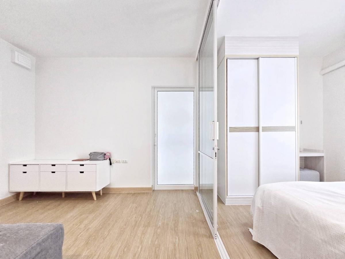 ขายคอนโดปิ่นเกล้า จรัญสนิทวงศ์ : หยุดหัวปวด‼️ไม่ต้องจ้างช่าง ไม่ต้องแต่งห้องเอง ประหยัดงบตกแต่ง เราแต่งให้แล้วพร้อมอยู่🌳🌳𝐔𝐧𝐢𝐨 𝐉𝐚𝐫𝐚𝐧 𝟑🌳🌳