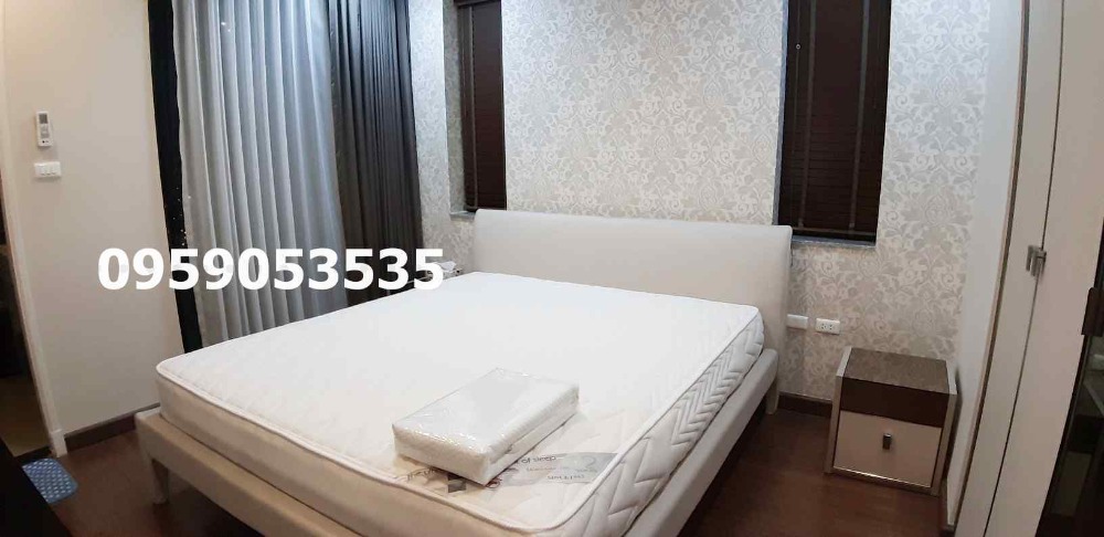 ขายคอนโดพระราม 9 เพชรบุรีตัดใหม่ RCA : Sell 2 bedrooms 2 bathrooms  85 sqm at corner unitclose to MRT petchburi 150 metres close to SWU university 200 metresnext to Singha complex buildingclose to Airport link 450 metresplease contact me095 905 35 35