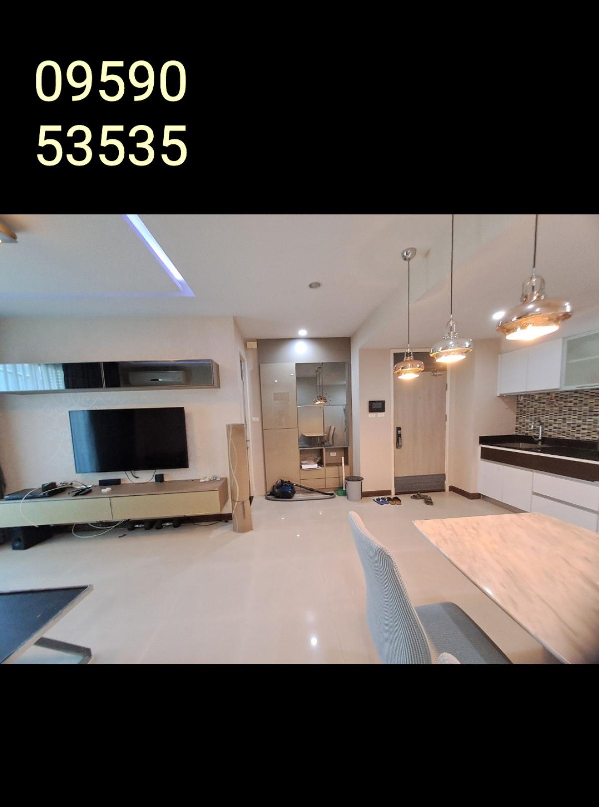 ขายคอนโดพระราม 9 เพชรบุรีตัดใหม่ RCA : Sell 2 bedrooms 2 bathrooms  85 sqm at corner unitclose to MRT petchburi 150 metres close to SWU university 200 metresnext to Singha complex buildingclose to Airport link 450 metresplease contact me095 905 35 35