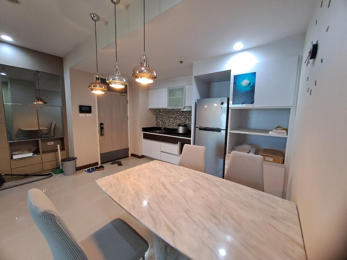 ขายคอนโดพระราม 9 เพชรบุรีตัดใหม่ RCA : Sell 2 bedrooms 2 bathrooms  85 sqm at corner unitclose to MRT petchburi 150 metres close to SWU university 200 metresnext to Singha complex buildingclose to Airport link 450 metresplease contact me095 905 35 35