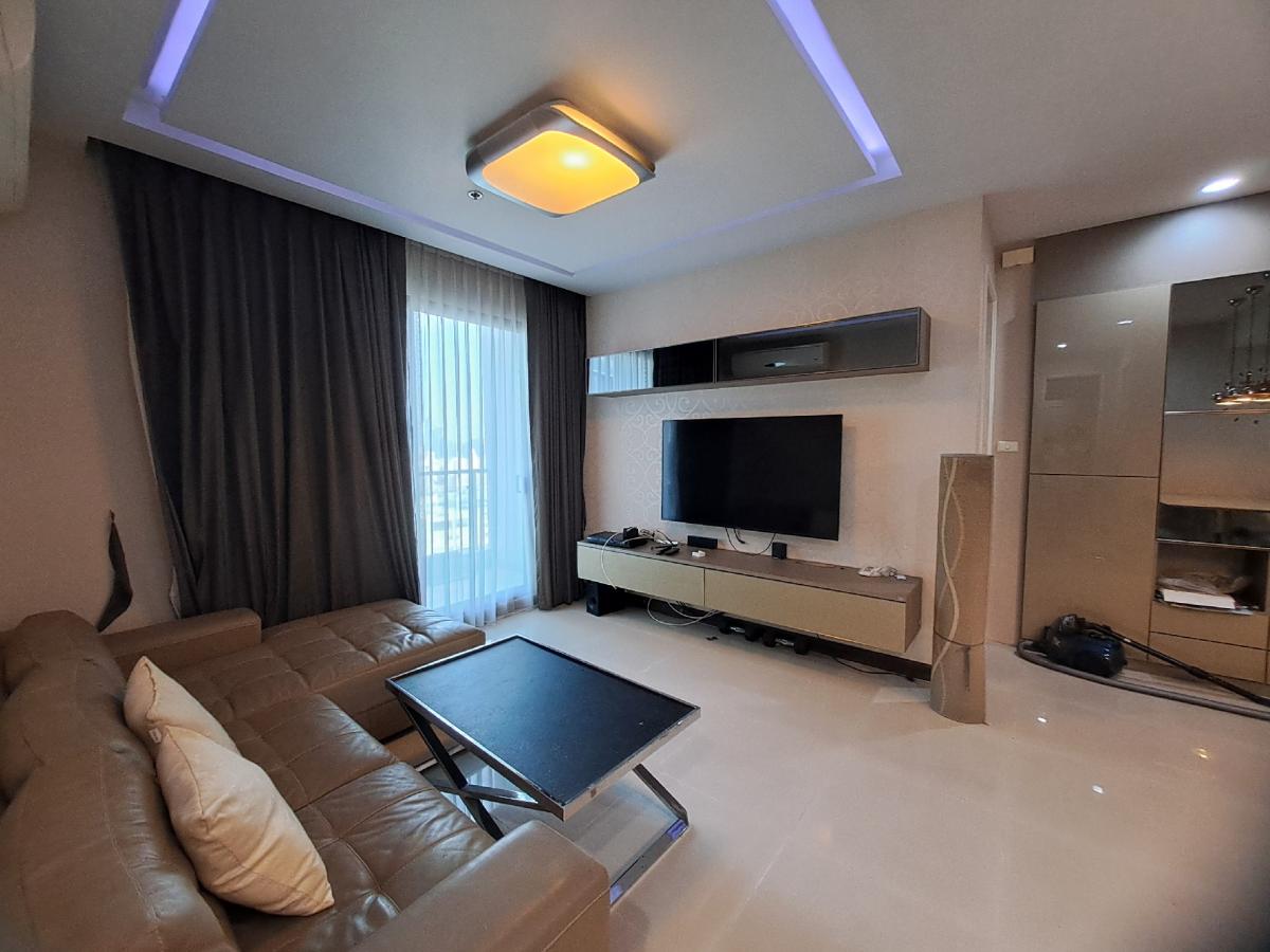 ขายคอนโดพระราม 9 เพชรบุรีตัดใหม่ RCA : Sell 2 bedrooms 2 bathrooms  85 sqm at corner unitclose to MRT petchburi 150 metres close to SWU university 200 metresnext to Singha complex buildingclose to Airport link 450 metresplease contact me095 905 35 35