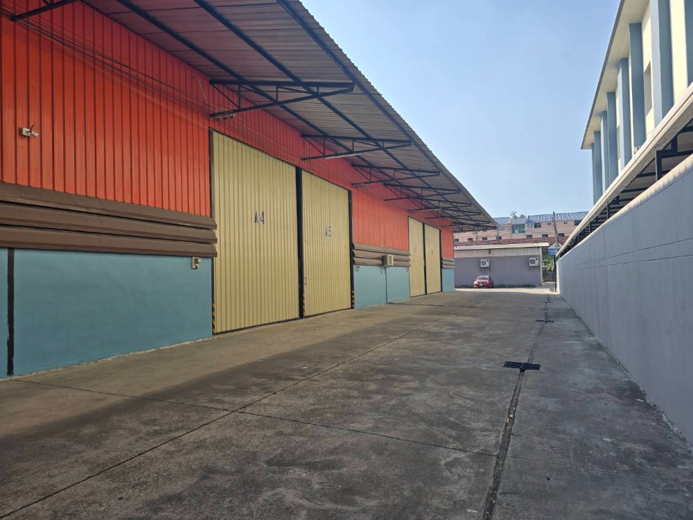 For RentWarehouseRama5, Ratchapruek, Bangkruai : Warehouse for rent 150 sq m. near Ratchaphruek Road. Rama 5 Circle, Muang Nonthaburi