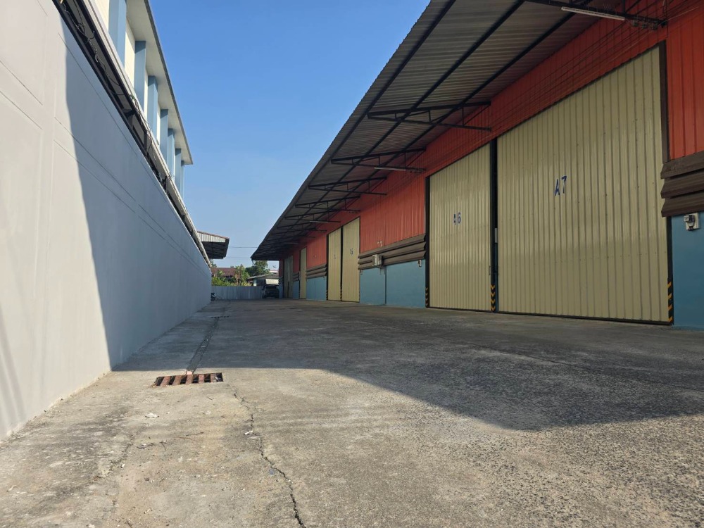 For RentWarehouseRama5, Ratchapruek, Bangkruai : Warehouse for rent 150 sq m. near Ratchaphruek Road. Rama 5 Circle, Muang Nonthaburi