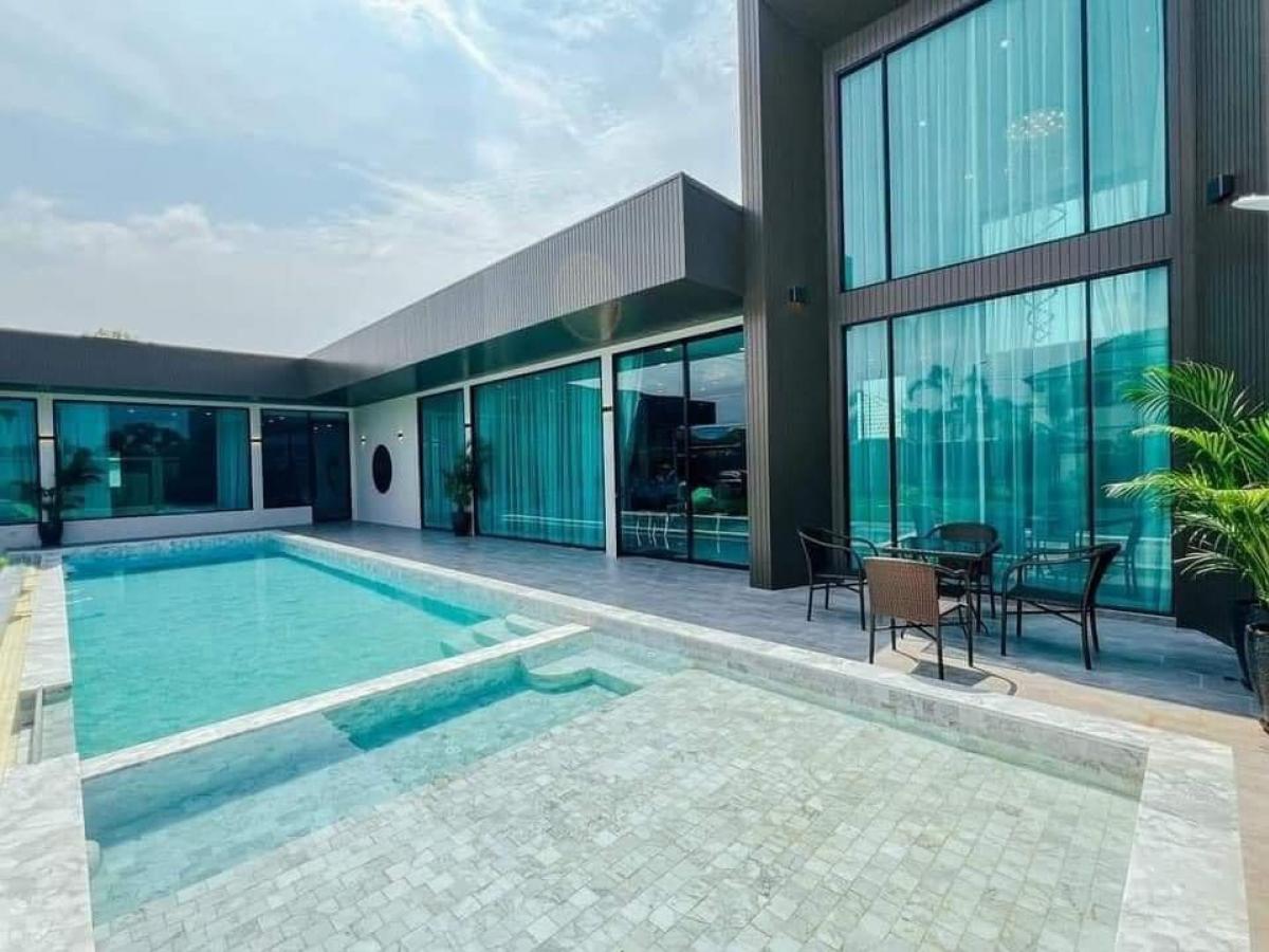 ขายพัทยา บางแสน ชลบุรี สัตหีบ : Luxury Pool villa Pattaya 35 MB