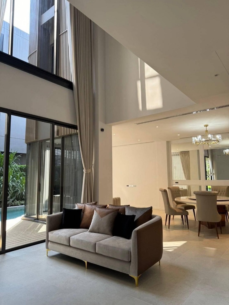 ให้เช่าบ้านพระราม 9 เพชรบุรีตัดใหม่ RCA : For Rent Bugaan Rama 9 - Mengjai  4beds with private life + private pool