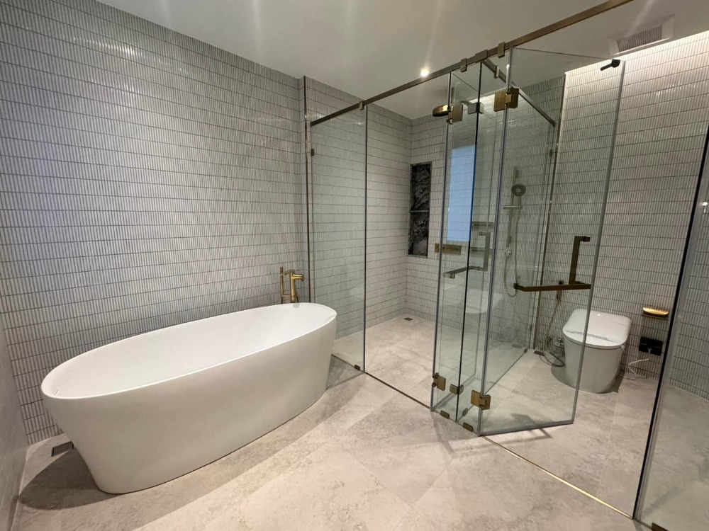 ให้เช่าบ้านพระราม 9 เพชรบุรีตัดใหม่ RCA : For Rent Bugaan Rama 9 - Mengjai  4beds with private life + private pool