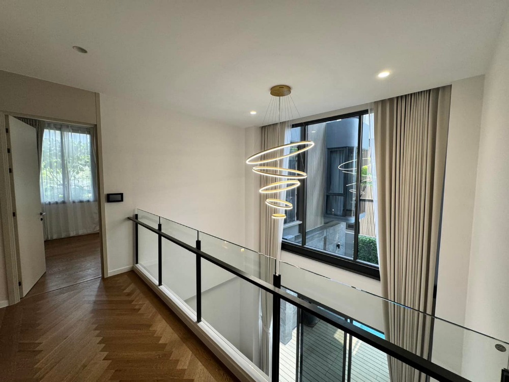 ให้เช่าบ้านพระราม 9 เพชรบุรีตัดใหม่ RCA : For Rent Bugaan Rama 9 - Mengjai  4beds with private life + private pool