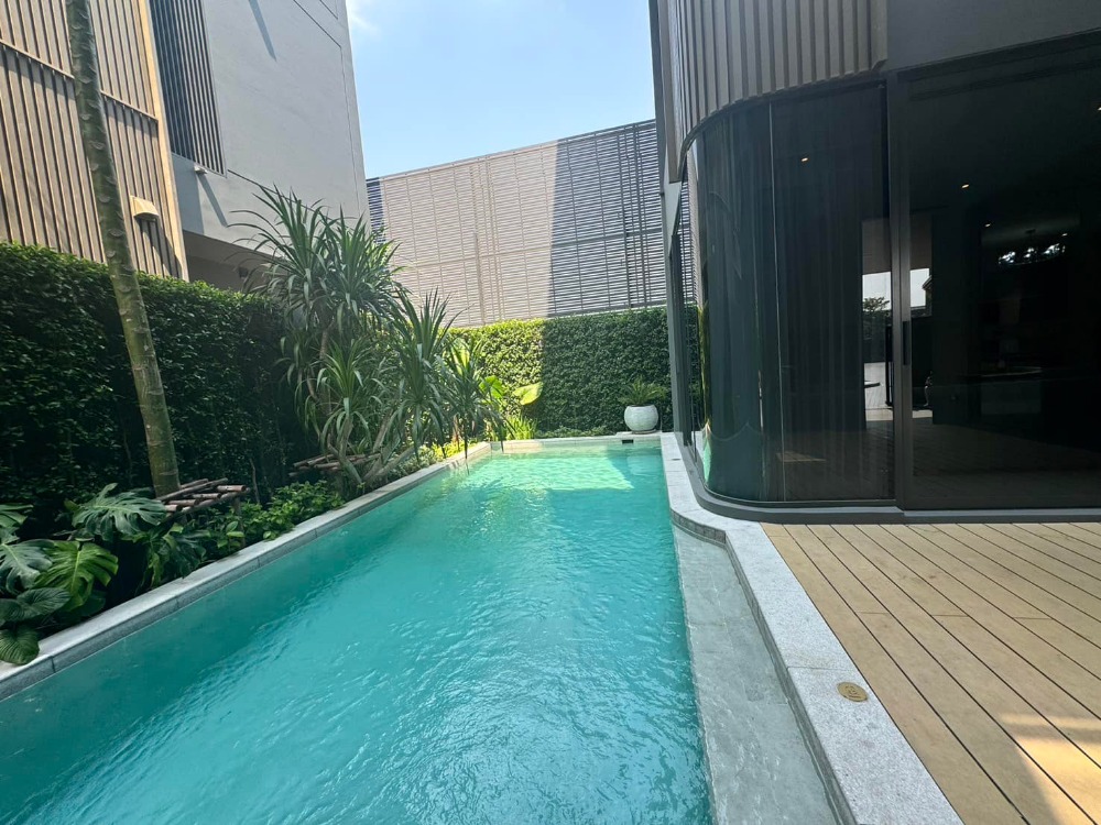 ให้เช่าบ้านพระราม 9 เพชรบุรีตัดใหม่ RCA : For Rent Bugaan Rama 9 - Mengjai  4beds with private life + private pool