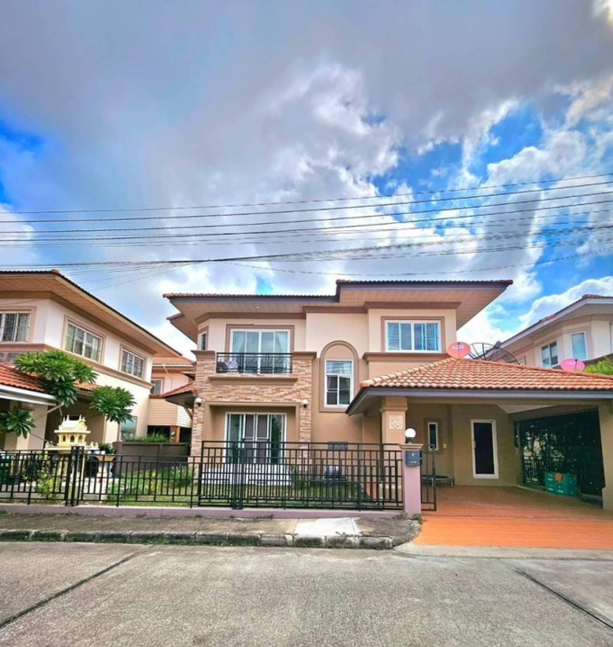 ให้เช่าบ้านเชียงใหม่ : ให้เช่าบ้านในโครงการ ใกล้ Unity Concord  international School เพียง5นาที ใกล้ตลาดเจริญ เจริญ เฟอร์ครบ พร้อมอยู่