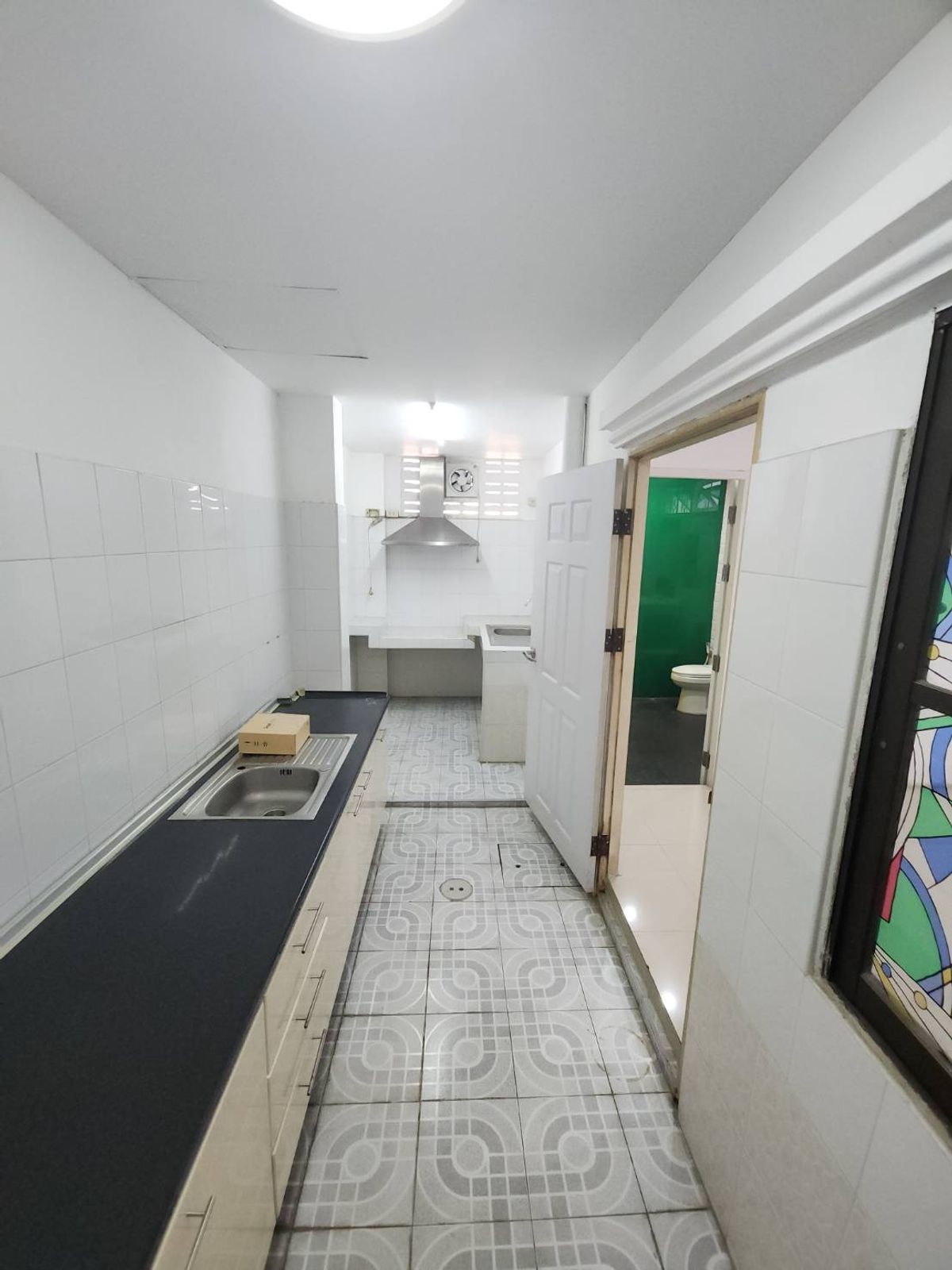 For RentTownhomeRattanathibet, Sanambinna : Townhome for rent near MRT Phra Nang Klao Bridge, just 1 minute.