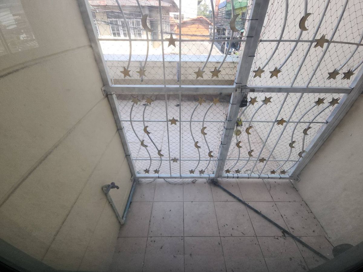 For RentTownhomeRattanathibet, Sanambinna : Townhome for rent near MRT Phra Nang Klao Bridge, just 1 minute.