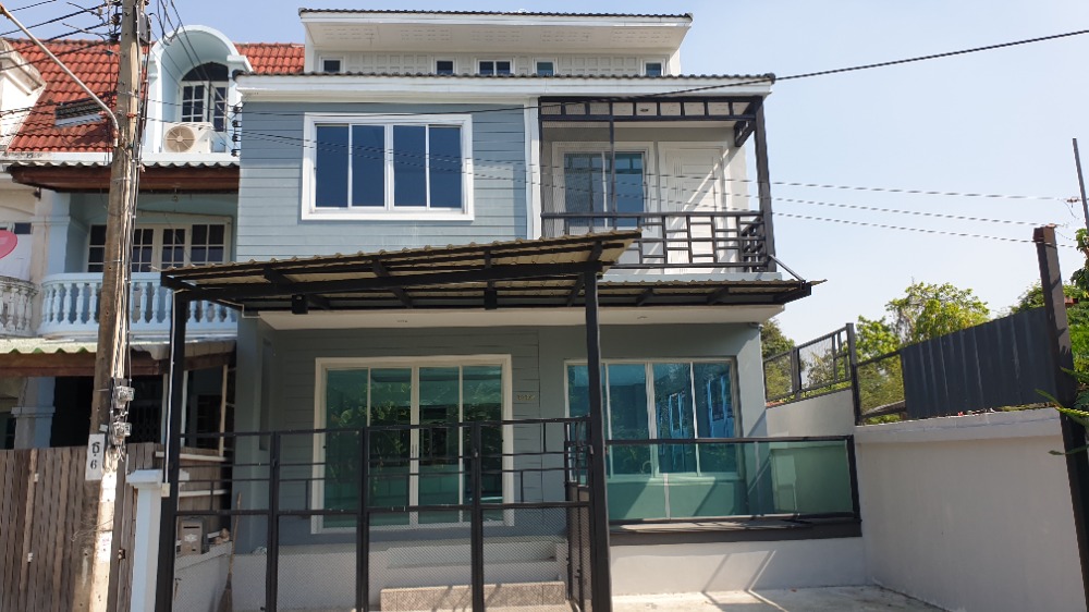 For SaleHousePinklao, Charansanitwong : House for sale, Central Pinklao, full loan available, MRT Bang Yi Khan, Borommaratchachonnani, Charan.