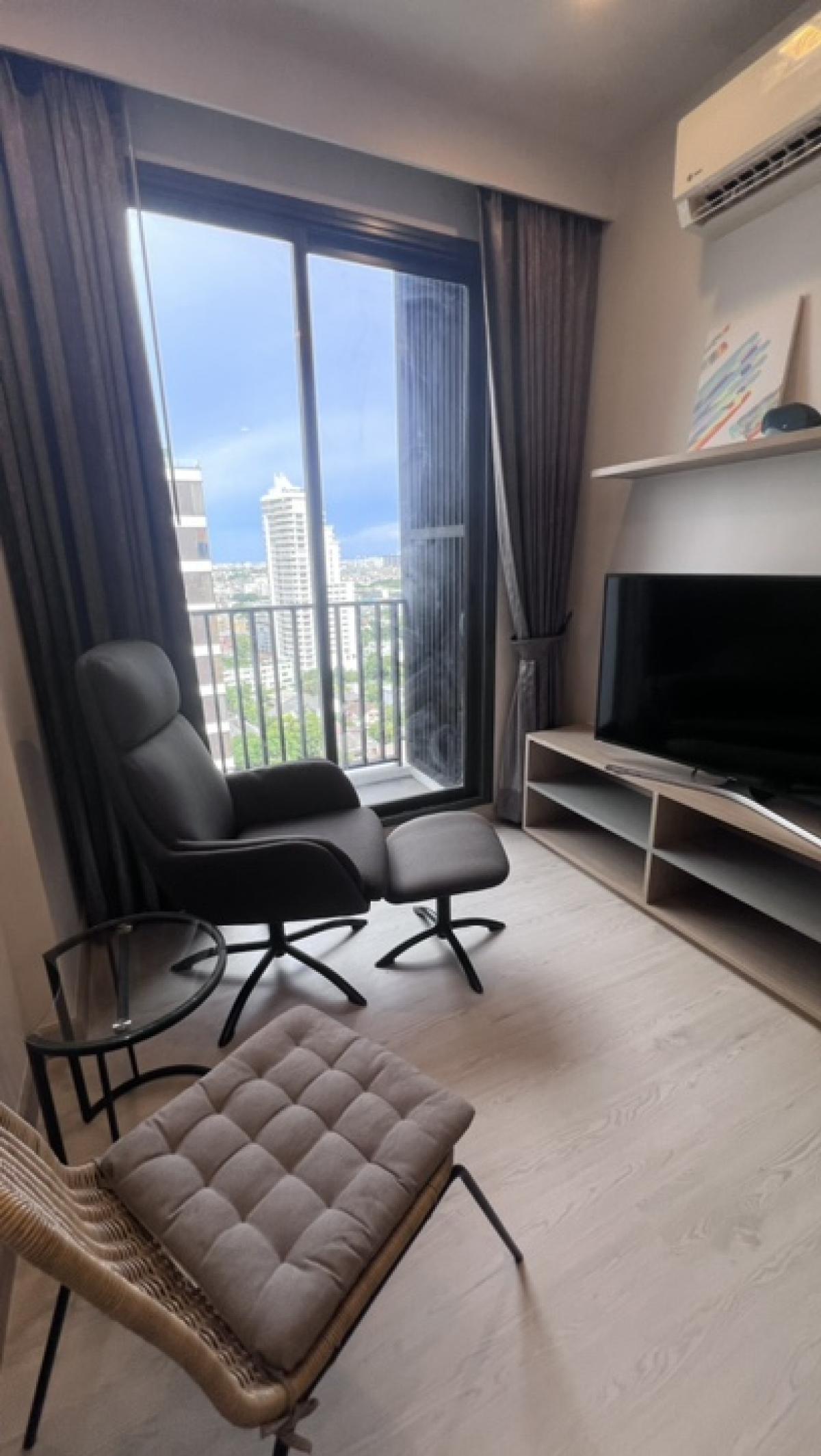 For SaleCondoSukhumvit, Asoke, Thonglor : 📢👇Sell with tenant til May 25
Petfriendly at M Thonglor, 2 beds rent and sell in reasonable price, unblocked view with long big balcony, fully furnished, ready to move in