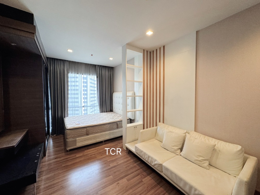 ให้เช่าคอนโดรัชดา ห้วยขวาง : ห้องว่าง พร้อมเข้าอยู่ IVY Ampio 1 ห้องนอน ( Studio ) ขนาด 34 ตร.ม. ใกล้ MRT ศูนย์วัฒนธรรม