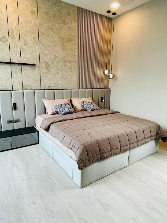 For RentHousePattanakan, Srinakarin : For rent, luxury house, Vive Krungthep Kreetha, with private lift, 4 bedrooms, near Wellington School