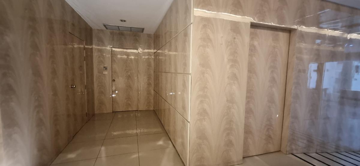 ให้เช่าสำนักงานราชเทวี พญาไท : (ให้เช่า)ห้องชุดเชิงพาณิชย์ 189ตร.ม. มีระบบน้ำไฟสายไฟเบอร์ออปติก ตกแต่งพร้อมเข้า มีที่จอดรถ ติดแนวBTSพญาไท-ราชเทวี (ราคาต่อรองได้)