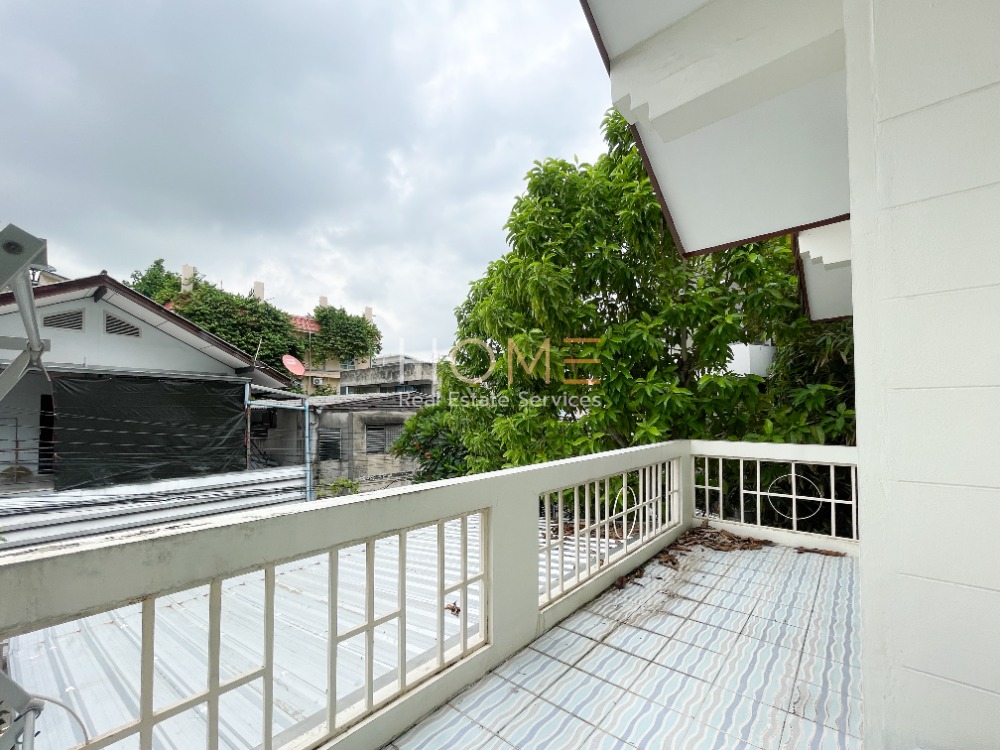 ขายบ้านลาดพร้าว เซ็นทรัลลาดพร้าว : จอดรถได้มากกว่า 3 คัน ✨ บ้านเดี่ยว ลาดพร้าว 1 แยก 15 / 4 ห้องนอน (ขาย), House Ladphrao 1 Yak 15 / 4 Bedrooms (SALE) TPM112