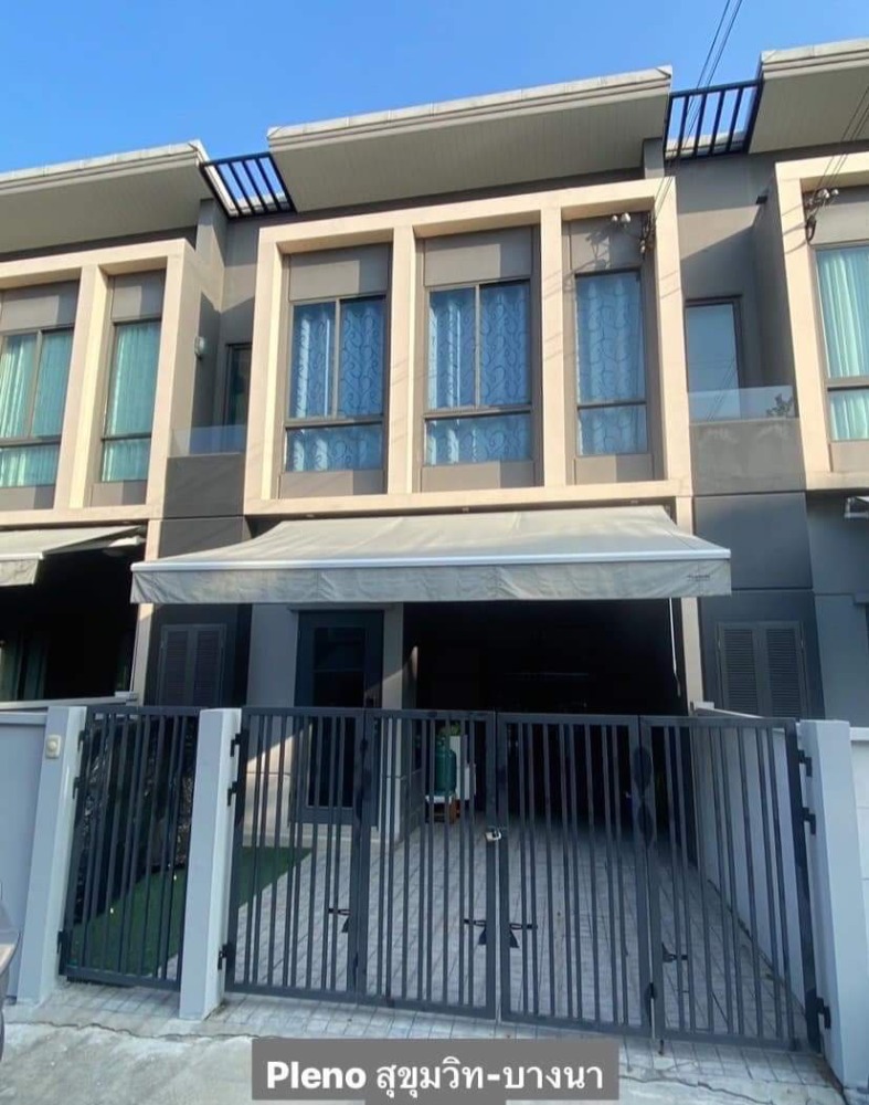 For RentTownhomeSamut Prakan,Samrong : For rent, Townhome Pleno Sukhumvit-Bangna, a townhome in the heart of a prime location, surrounded by important places, with multiple entry and exit routes. Most importantly! The neighbors are very nice, the atmosphere around the house is quiet.