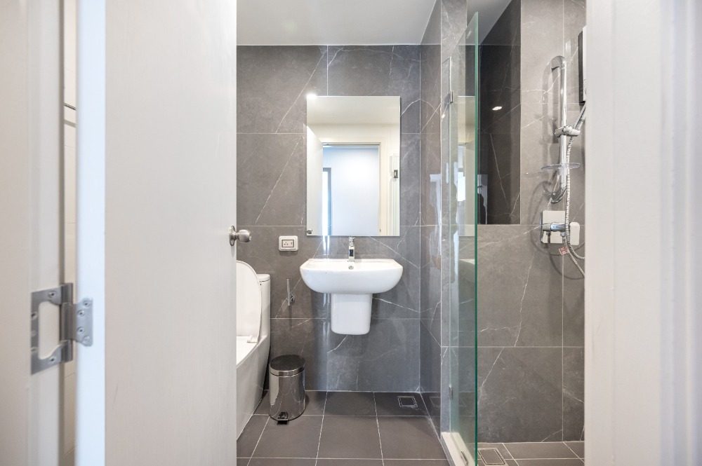 For RentCondoRayong : ⭐Condo for rent, Brixton Rayong, Brixton Rayong, very new condo, Gangster Suite, 2 bedroom, 1 bathroom, 35 sq m.