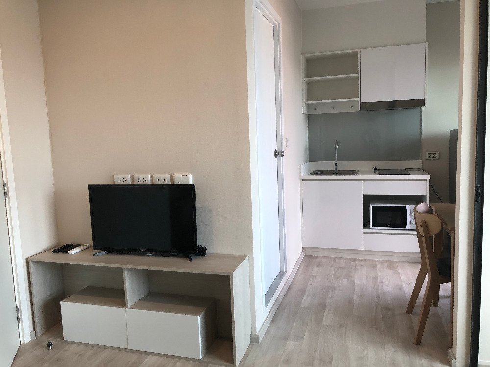For RentCondoRama9, Petchburi, RCA : For rent: The Privacy Rama 9 Condo on Ramkhamhaeng Road.