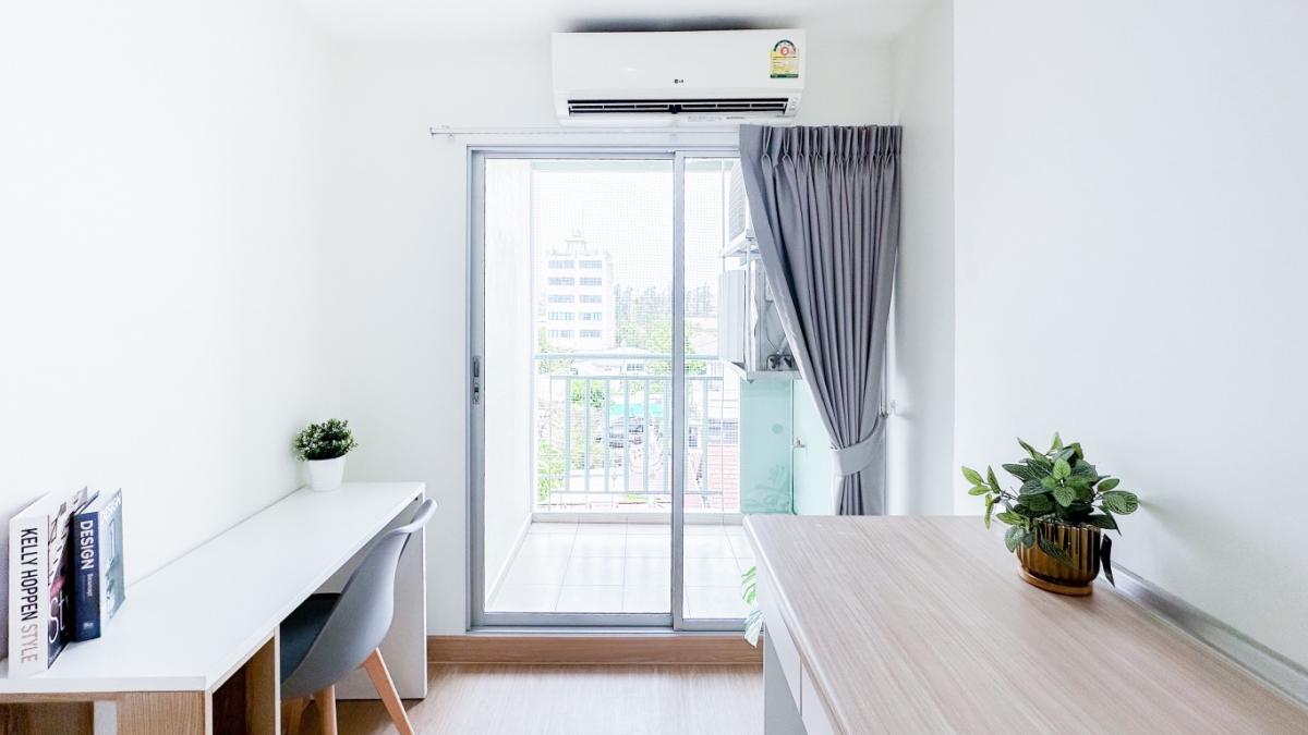 For SaleCondoKaset Nawamin,Ladplakao : 👏😍👏How many condos will have a department store in front of the house?😍👏👏 Complete with amenities around you.  Very nice place to live⭐️⭐️⭐️🤗🤗❤️❤️❤️