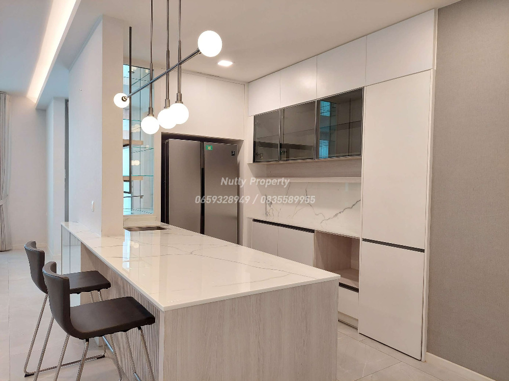 ให้เช่าบ้านลาดกระบัง สุวรรณภูมิ : ให้เช่า บ้านเดี่ยวหลังใหญ่ มัณฑนา บางนา-วงแหวน หลังมุมใกล้คลับเฮ้าส์ ตกแต่งพร้อมอยู่