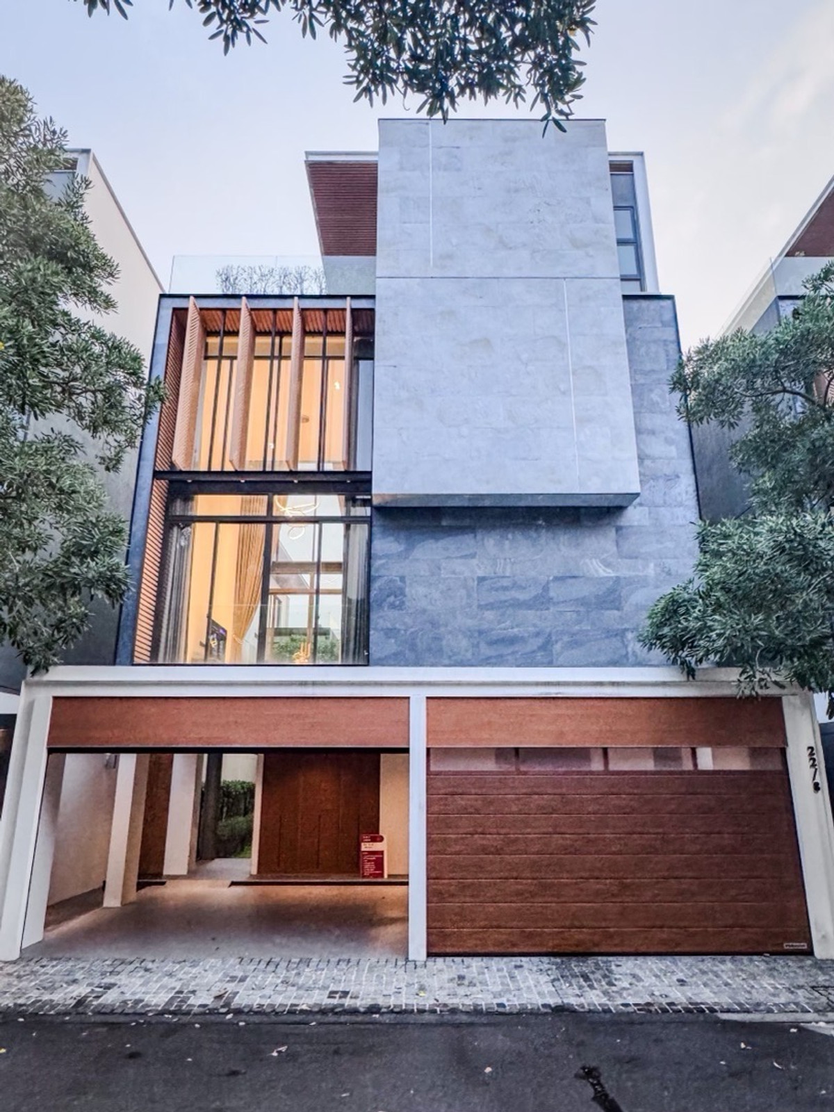 For SaleHouseKaset Nawamin,Ladplakao : 🔥Urgent sale, luxury house, 4 floors, The Primary V project, Mayalap 🔥