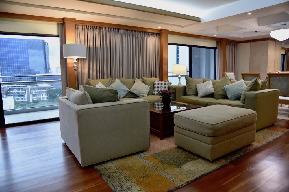 For RentCondoSathorn, Narathiwat : ✅ NUPS102 ✅ Line : @p2nproperty