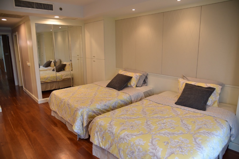 For RentCondoSathorn, Narathiwat : ✅ NUPS102 ✅ Line : @p2nproperty