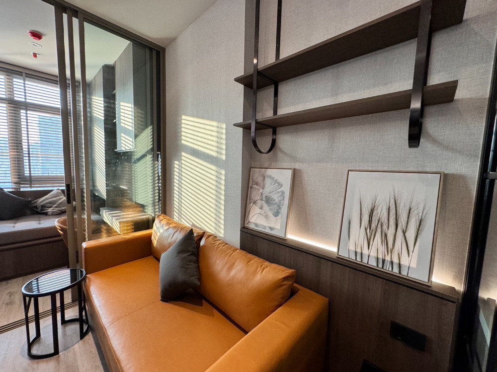 ให้เช่าคอนโดสุขุมวิท อโศก ทองหล่อ : RHYTHM EKKAMAI ESTATE- 1BED PLUS(2Bed) *New room* 35,000!!! Tel/Line: 094-162-4424