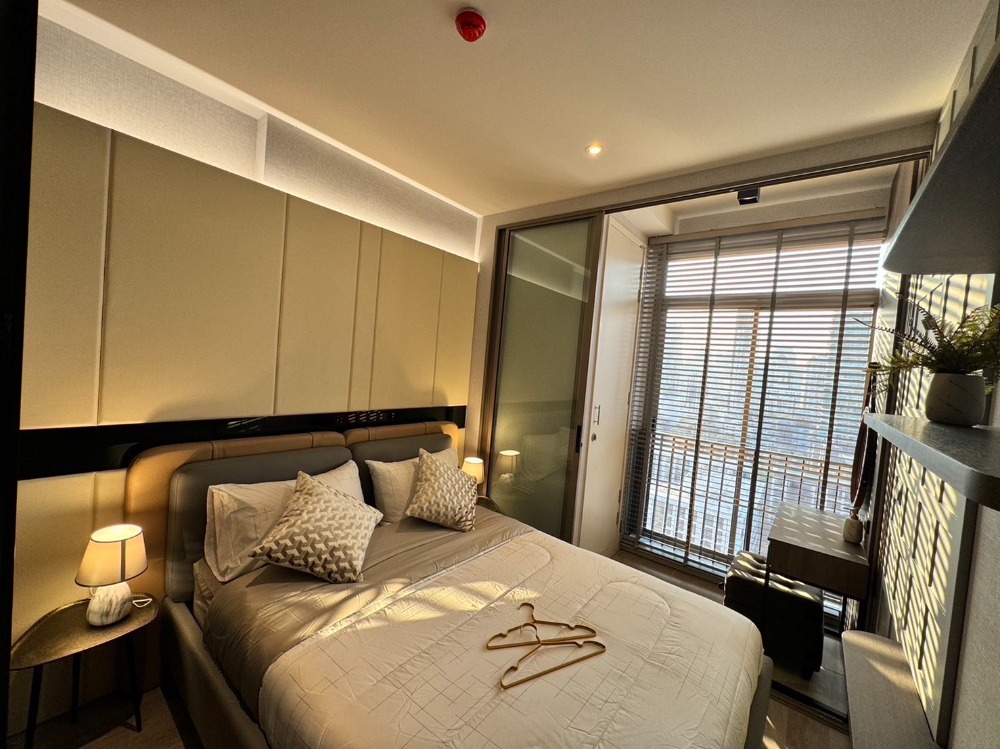 ให้เช่าคอนโดสุขุมวิท อโศก ทองหล่อ : RHYTHM EKKAMAI ESTATE- 1BED PLUS(2Bed) *New room* 35,000!!! Tel/Line: 094-162-4424