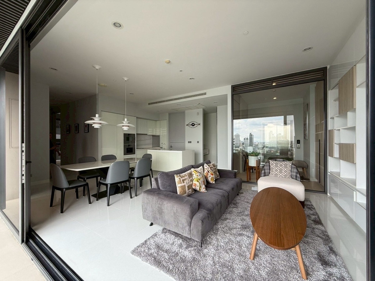 ขายคอนโดสุขุมวิท อโศก ทองหล่อ : Vittorio For Sale High floor 2B2B 136.71sqm 55 MB Call : 0635925888