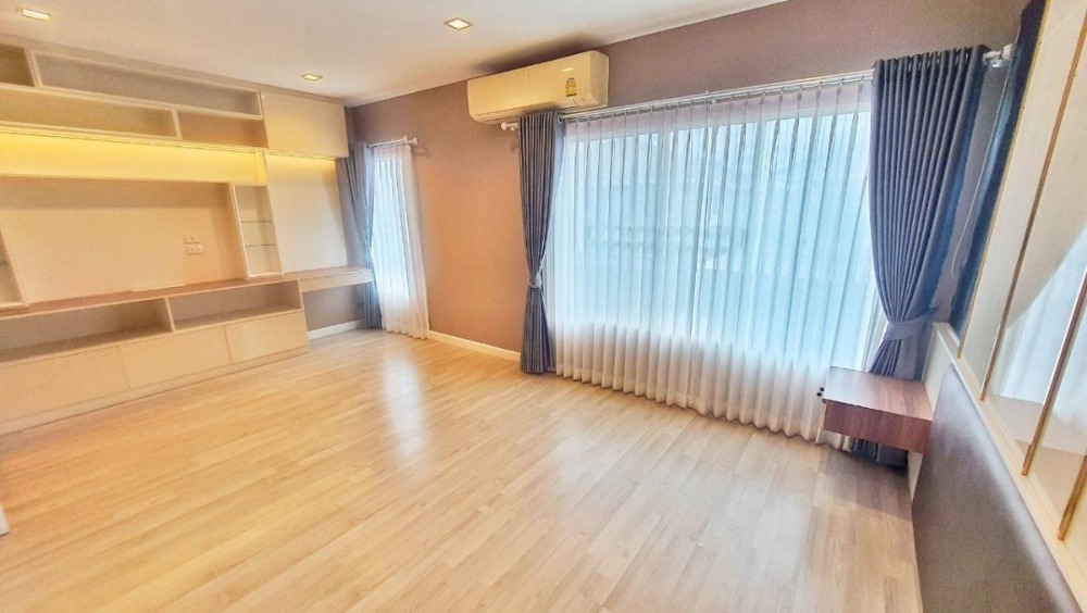 ให้เช่าบ้านพัฒนาการ ศรีนครินทร์ : P-2566 ให้เช่าด่วน ! Perfect place กรุงเทพกรีฑา บ้านสวย พร้อมอยู่ ติดถนนใหญ่ เดินทางง่าย รายล้อมด้วยสิ่งอำนวยความสะดวก