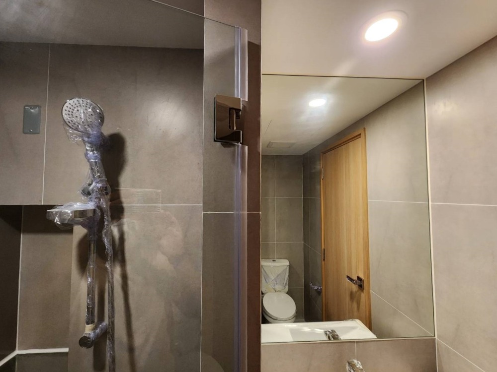 ขายคอนโดวงเวียนใหญ่ เจริญนคร : **สถานะตามภาพปก มีเครื่องซักผ้า แอร์ 2 ตัว!! สภาพใหม่มือ 1 ไม่เคยผ่านการเช่า ให้เช่า The Most อิสรภาพ** ชั้น 3 พร้อมอยู่ วิวสระ ใกล้ศิริราชที่สุด SN517.4.44